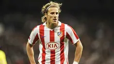 Ekspresi striker Atletico Madrid asal Uruguay, Diego Forlan, di laga lanjutan La Liga melawan Real Madrid di Santiago Bernabeu Stadium, 7 Novemver 2010. AFP PHOTO / PEDRO ARMESTRE 