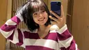 Fuji pun lalu mengunggah beberapa selfie dengan rambut baru tersebut dan membandingkan dengan mendiang Vanessa Angel dengan rambut pendek serupa. (Instagram/fuji_an).