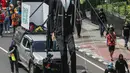Sebuah boneka kayu raksasa berwajah pinokio pun diarak berkeliling Jakarta. (Liputan6.com/Angga Yuniar)
