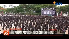 Selain debus kolosal, para peserta juga memainkan jurus silat dari perguruan masing-masing yang dikombinasikan dengan jurus cimande.