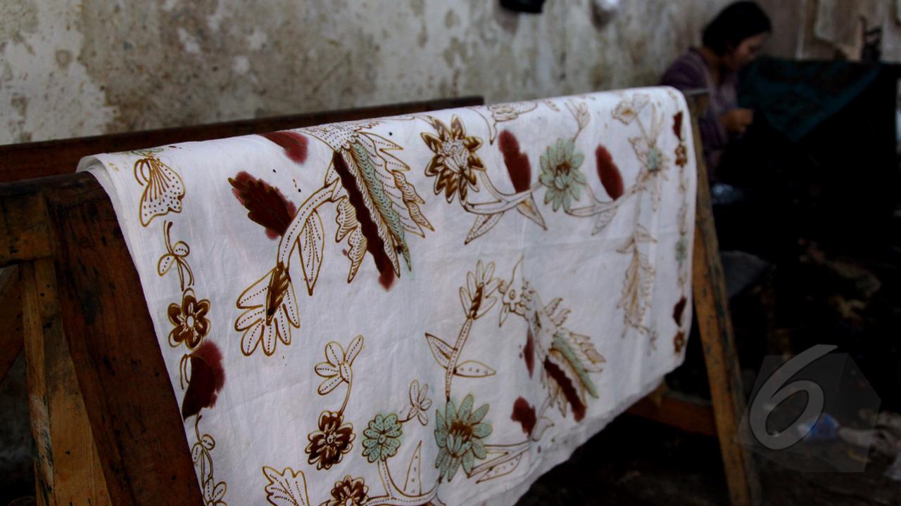 Begini Proses Pembuatan Batik Tulis Khas Sidoarjo
