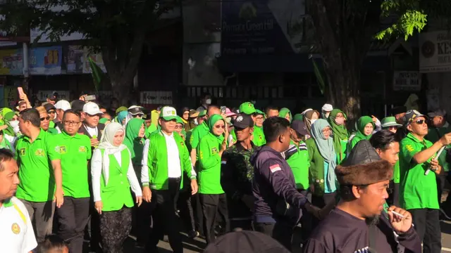 Plt Ketua Umum Partai Persatuan Pembangunan (PPP) Muhamad Mardiono menghadiri jalan sehat santri yang digelar DPC PPP Kabupaten Situbondo. (Istimewa)