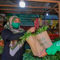 Tutup mata akan gengsi, Thina sukses dirikan warung sayur di tengah pandemi (Grab Indonesia)