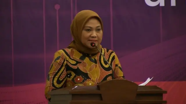 Kemnaker Berikan Piagam Penganugerahan Paramakarya 2019