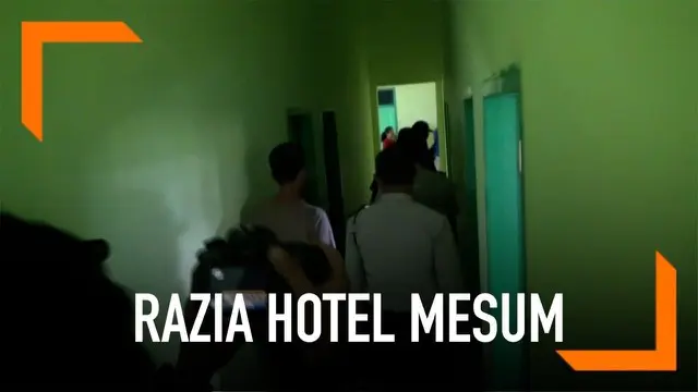Polisi merazia hotel mesum yang masih beroperasi. Operasi ini dilakukan guna menekan tindak asusila di bulan suci Ramadan.