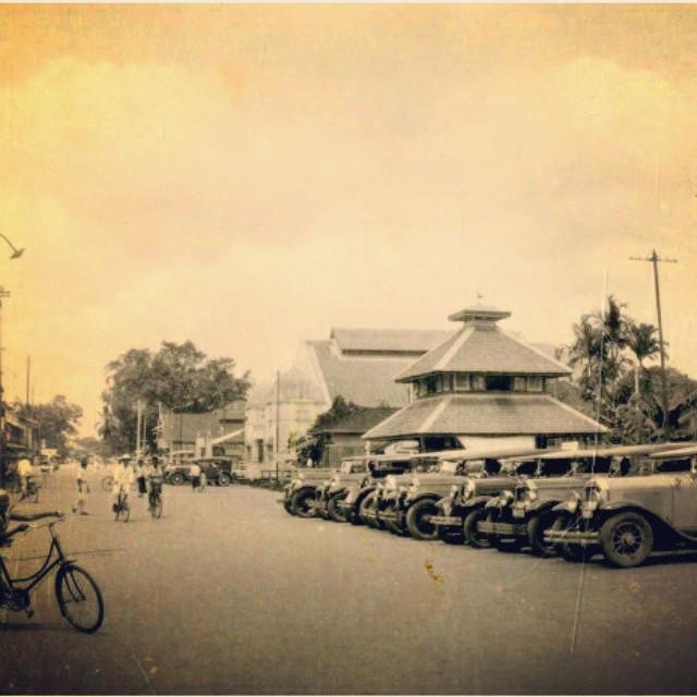 Jalanan Pontianak tempo dulu (Instagram/@pontianaksejarah)