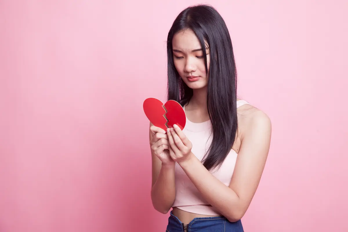 Perempuan Patah Hati