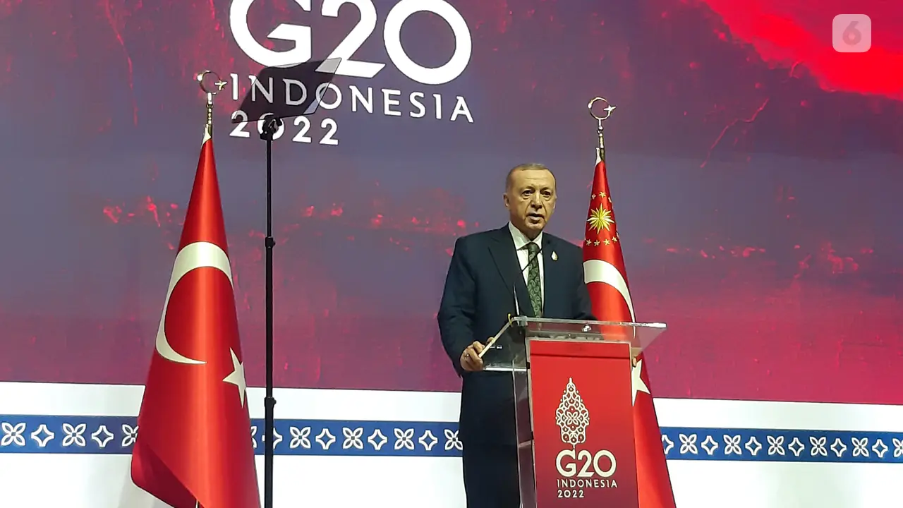Presiden Turki Recep Tayyip Erdogan di G20 Bali. Ia membahas roket yang menghantam Polandia.