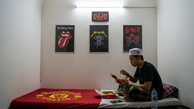 Ilustrasi anak kos sahur