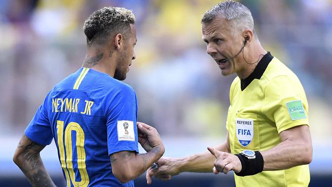4 Eksperimen FIFA untuk Mengubah Sepak Bola: 1 Babak Jadi 30 Menit hingga Sin Bin - Vimarsana News