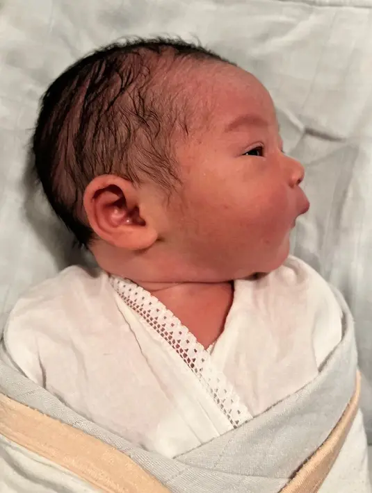 <p>Rinni Wulandari juga mengucapkan terima kasih kepada yang telah mendoakan keluarganya. [Instagram/rinni_w]</p>