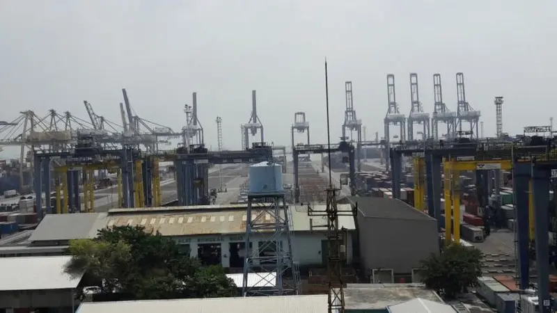 Suasana Jakarta International Container Terminal (JICT) yang lumpuh total akibat mogok pekerja. (Dokumen SP JICT)