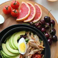 Terlalu sering mengonsumsi makanan yang sangat diproses dan tinggi gula bukan hanya berdampak pada kesehatan dari dalam, tetapi juga bisa terlihat dari luar. [Dok/Freepik.com/Jane T D.].