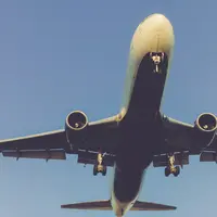 Ilustrasi pesawat lepas landas. (dok. unsplash.com/Asnida Riani)