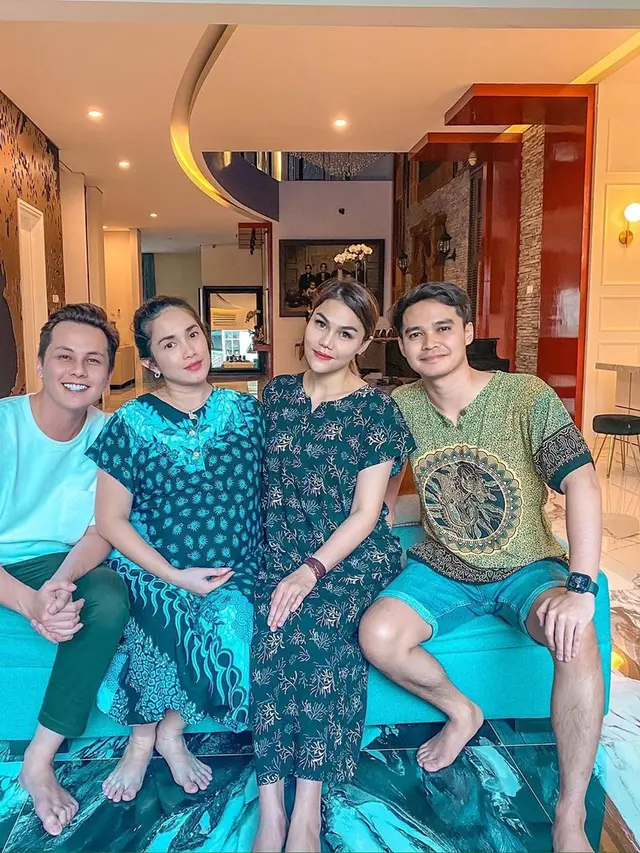 7 Potret Kebersamaan DJ Katty Butterfly dan Aiman Ricky, Didoakan Netizen Berjodoh