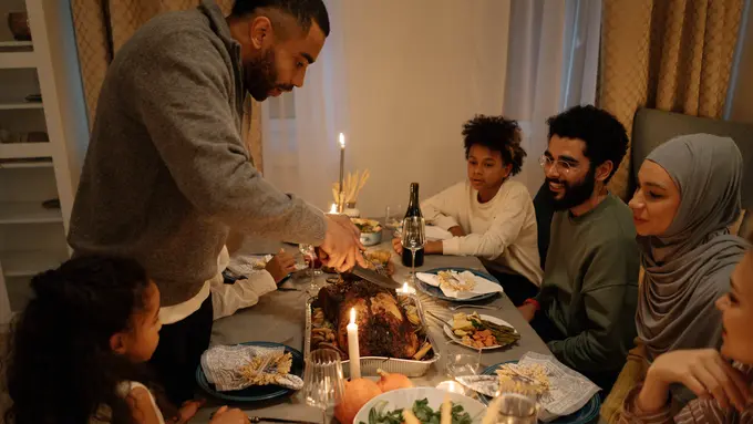 Tradisi buka puasa bersama di Indonesia yang bervariatif