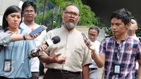 Mantan Wakil Ketua KPK, Bambang Widjojanto meninggalkan Gedung KPK (Liputan6.com/Helmi Afandi)