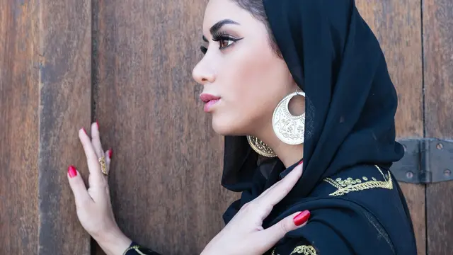 Ciri-Ciri Sikap Takabur