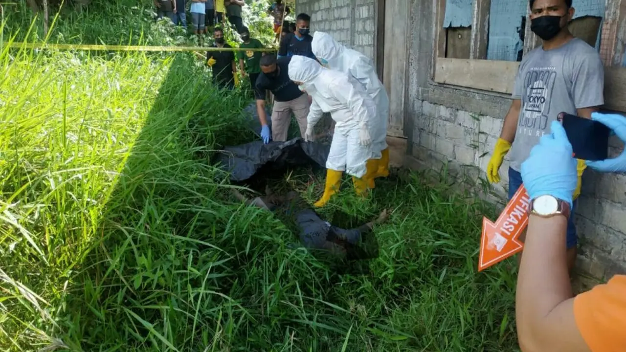 Kejadian yang menghebohkan warga tersebut kemudian dilaporkan ke Polsek Tabukan Selatan, Kepulauan Sangihe.
