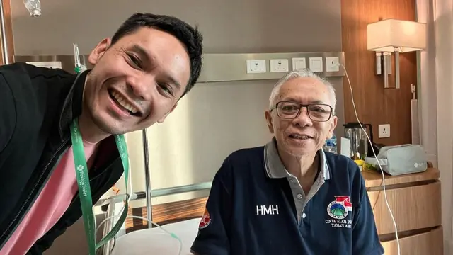 Ben Kasyafani dan ayahnya, Ashar Budiman (https://www.instagram.com/p/ClkA6x7B6pg/)