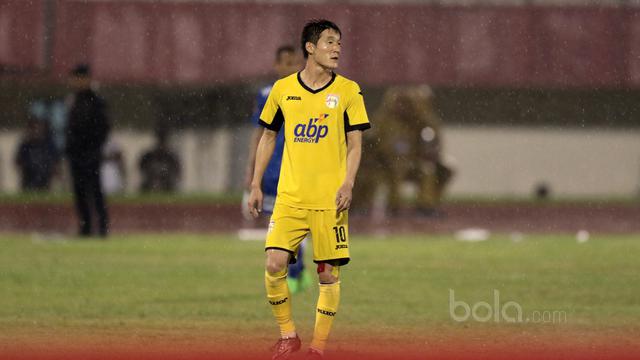 Oh In Kyun, Mitra Kukar, Bola.com