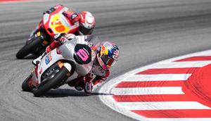 Pembalap muda andalan Indonesia yang membela Honda Team Asia, Veda Ega Pratama (nomor 9), berhasil finis di urutan ke-8 Moto3 Catalnya di Sirkuit Catalunya, Barcelona, Minggu (17/05/2026) sore WIB. (dok. Honda Team Asia)