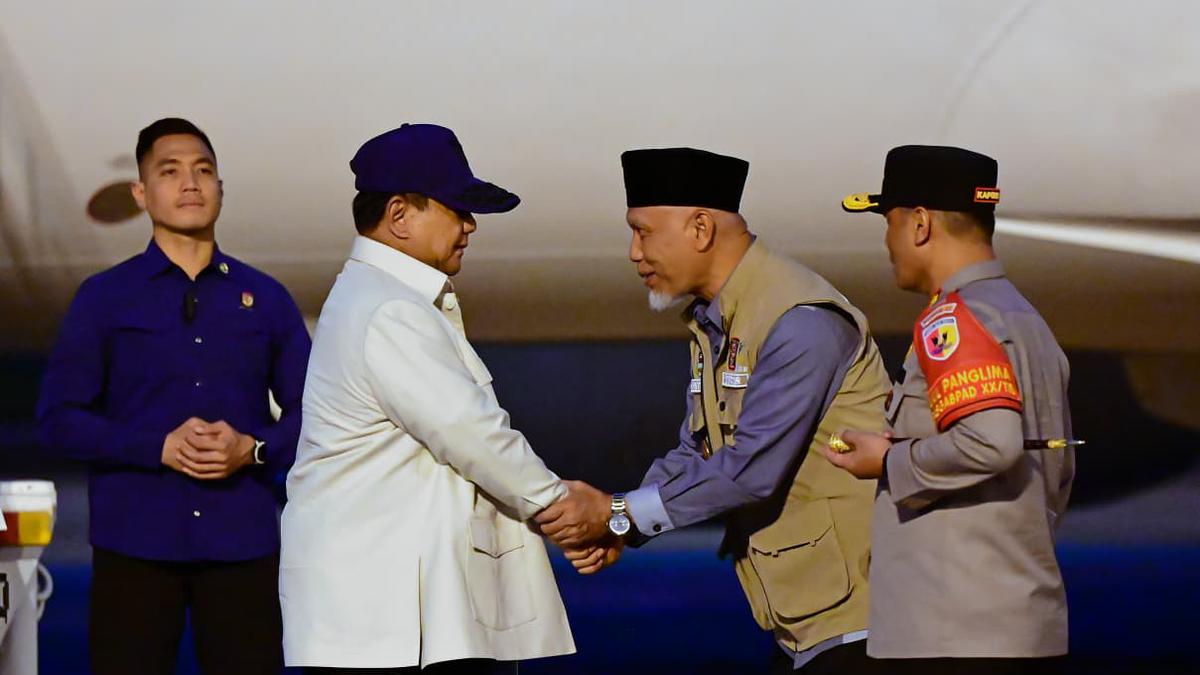 Prabowo Tiba di Sumatra Barat, Cek Penanganan Bencana Banjir