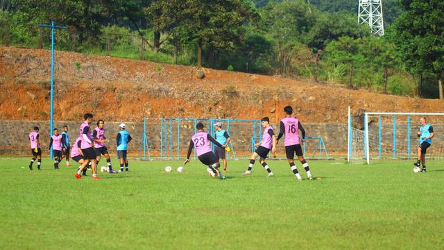 Suasana Latihan Tim Persikabo