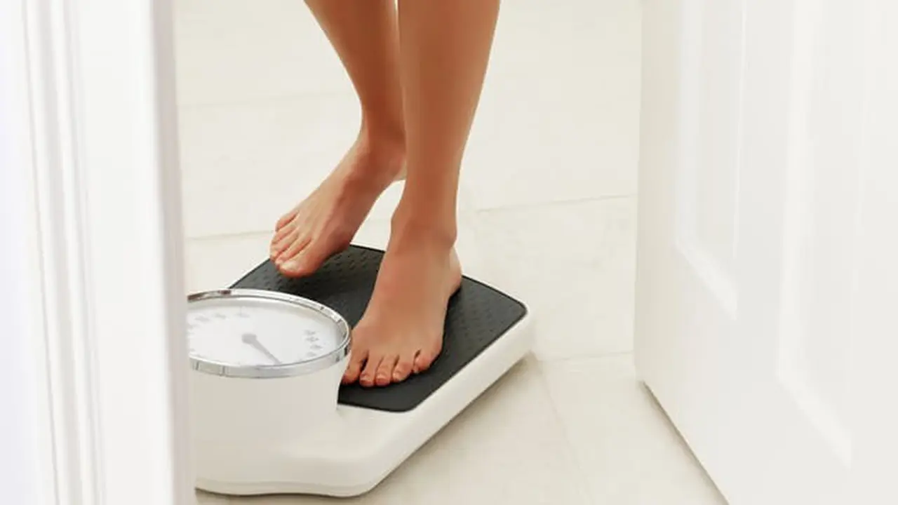 Berhenti Bicara, Cara Terbaik untuk Menurunkan Berat Badan