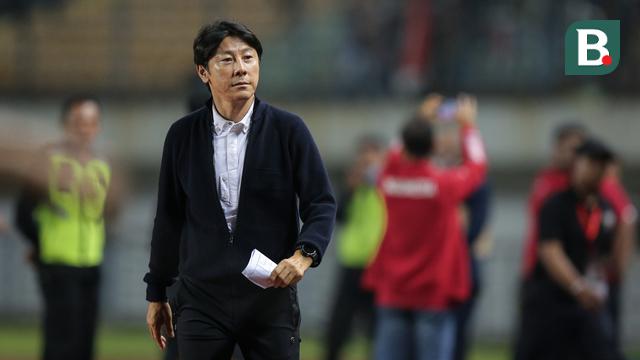 Foto: Intip Outfit yang Digunakan Shin Tae-yong, Anak Muda Banget