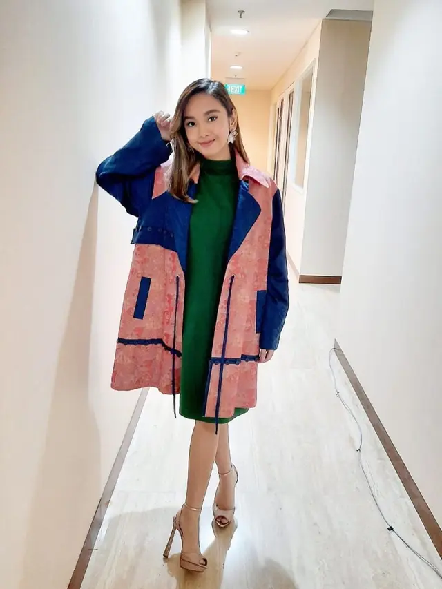 7 Gaya Kasual Lyodra Ginting, Tampil Stylish dan Memesona