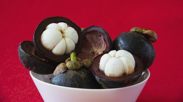 Ilustrasi buah manggis