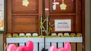 Pemandangan umum menunjukkan gerbang pusat penitipan anak Little Aresha, yang disegel polisi setelah adanya dugaan penganiayaan anak, di Umbulharjo, Yogyakarta, pada Senin 27 April 2026. (DEVI RAHMAN/AFP)