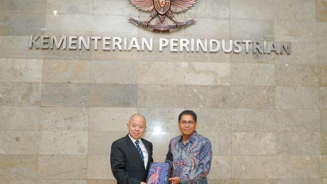 Sekretaris Jenderal Kementerian Perindustrian Eko SA Cahyanto bertemu Vice Minister of Industry and Information Technology RRT Wang Jiangping di kantor Kementerian Perindustrian, Rabu (25/9/2024). (Dok Kemenperin)