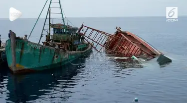 Puluhan kapal asing yang melakukan pencurian ikan di wilayah perairan Indonesia beberapa waktu lalu akhirnya ditenggelamkan.  Puluhan kapal asing ini ditenggelamkan di perairan Natuna provinsi Kepulauan Riau.