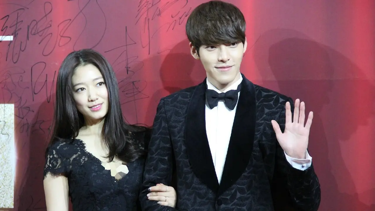 Kim Woo Bin Sempat Menyesal Tak Bisa Berama Park Shin Hye Lagi