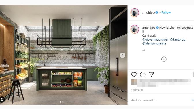 Chef Arnold membagikan potret dapur teranyarnya. (Tangkapan Layar Instagram @arnoldpo/https://www.instagram.com/p/CJ-Lkf0Ftz3/)