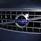 Logo Volvo, pabrikan asal Swedia (Foto: wallpaperevo.com).