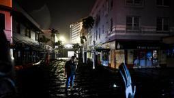 Badai Milton mendarat di Florida pada 9 Oktober 2024 sebagai badai Kategori 3 yang “sangat berbahaya”. (CHANDAN KHANNA/AFP)