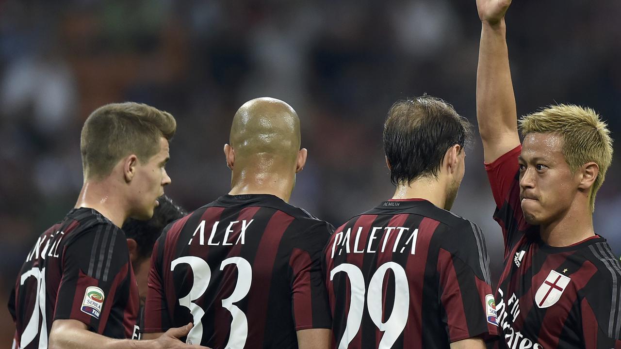 Kostum Baru AC Milan