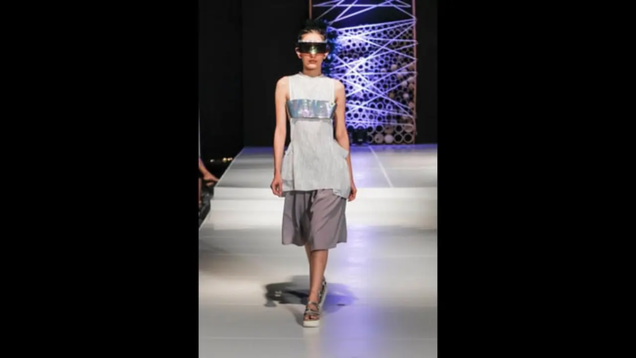 Gaya Liburan Acakacak di Bali Fashion Trend 2018