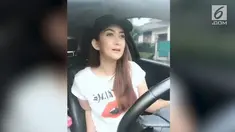 Ingin jadi kekasih hatinya Nafa Urbach? Janda Zack Lee ini buka sayembara khusus Anggota Densus 88. Cek syaratnya apa aja di video ini.