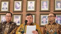 Ketua Pansel Capim dan Dewas KPK, Muhammad Yusuf Ateh (tengah), bersama Wakil Ketua Pansel KPK, Arif Satria (kiri) dan Anggota Pansel KPK, Ivan Yustiavandana. (Lizsa Egeham).