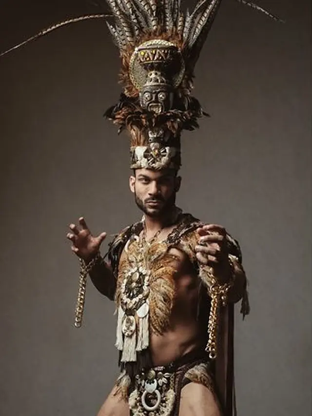 7 Potret Keren Gaya Busana Nasional Mister Global 2019
