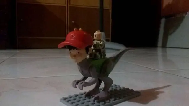 6 Mainan Bentuk Dinosaurus Ini Bentuknya Nyeleneh, Kocak