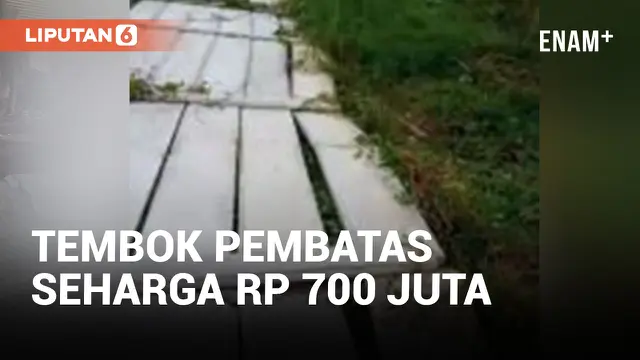 Tembok Pembatas Stadion Mini Padang Seharga Rp 700 Juta Roboh Akibat Terpaan Angin dari Helikopter Tim Jokowi