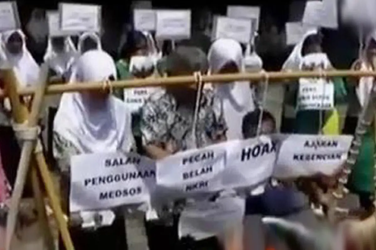 Poster Hoax