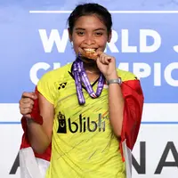 Gregoria Mariska Tunjung meraih medali emas tunggal putri Kejuaraan Dunia Junior Bulu Tangkis 2017 di GOR Among Rogo, Yogyakarta, Minggu (22/10/2017). (Humas PP PBSI)
