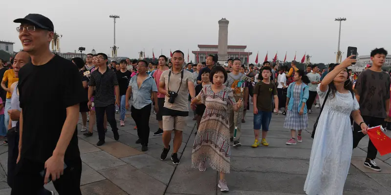 Mantan PM China Meninggal Dunia, Warga  Penuhi Lapangan Tiananmen