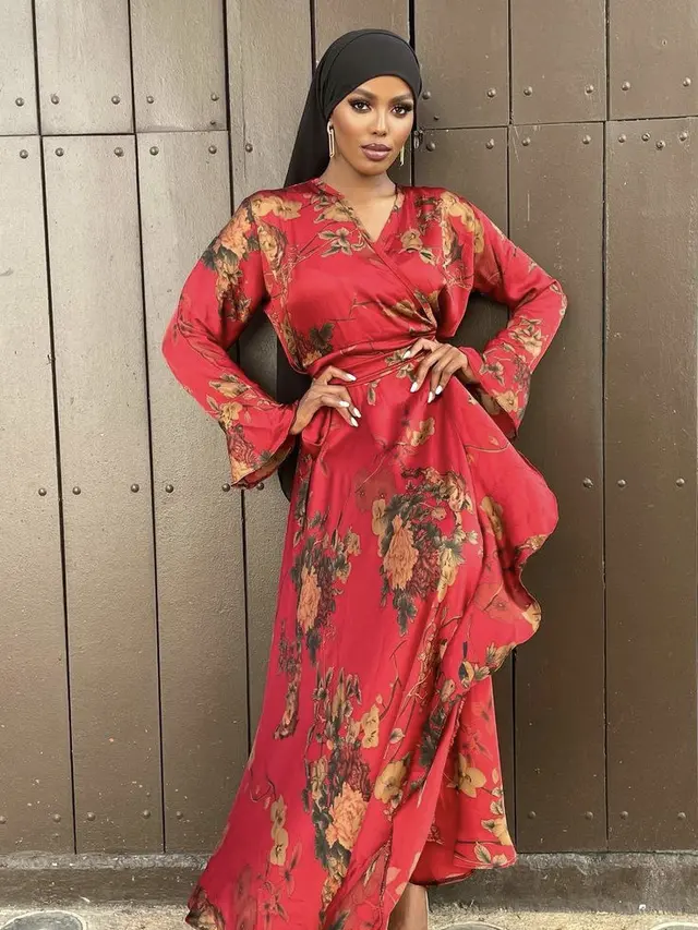 Khadija Omar, Perempuan Hijab Pertama yang Masuk ke 13 Besar Miss World/Instagram/khadija.omarr